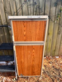 Dometic mini fridge