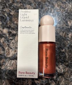 NEW RARE BEAUTY POSITIVE LIGHT LIQUID LUMINIZER IN CAPTIVATE $12!!