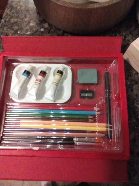 Star wars Painting And Colored Pencils In Box $5