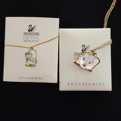 VTG Swarovski Crystal Pendant  Necklace Bird On A Perch With Chain