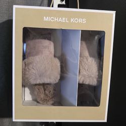 New womens Michael Kors tula scuff slippers pink