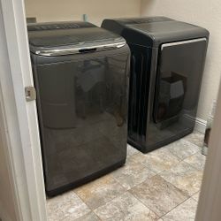 Samsung Washer Dryer With VRT Plus Technology 