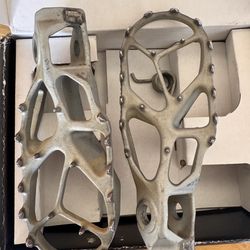 Ktm125 pegs and bar pad