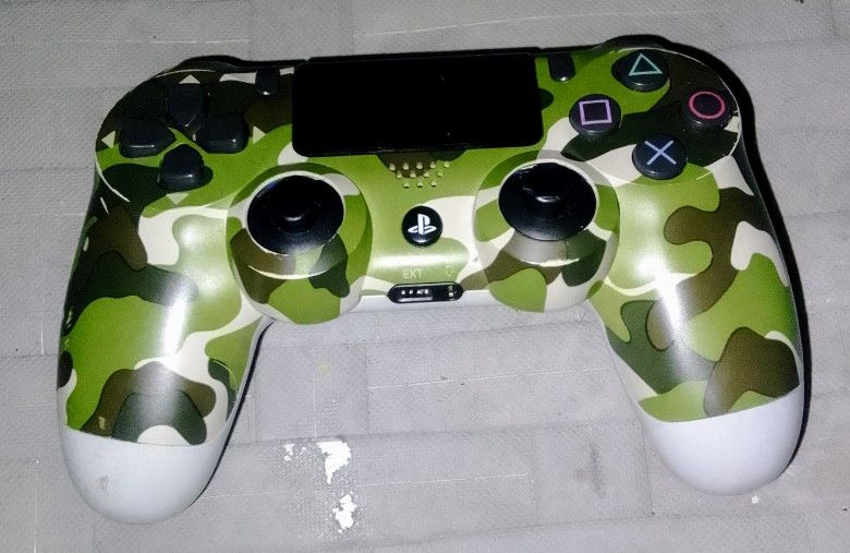 Sony Dual Shock 4 Wireless Game Controller
