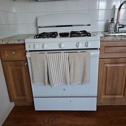 Stove, Refrigerator, Over-Range Microwave 