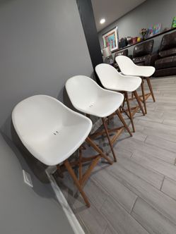 Set of 4  Modern Bar Stools