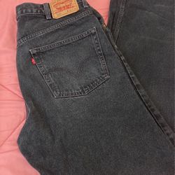 Black Levy’s Jeans