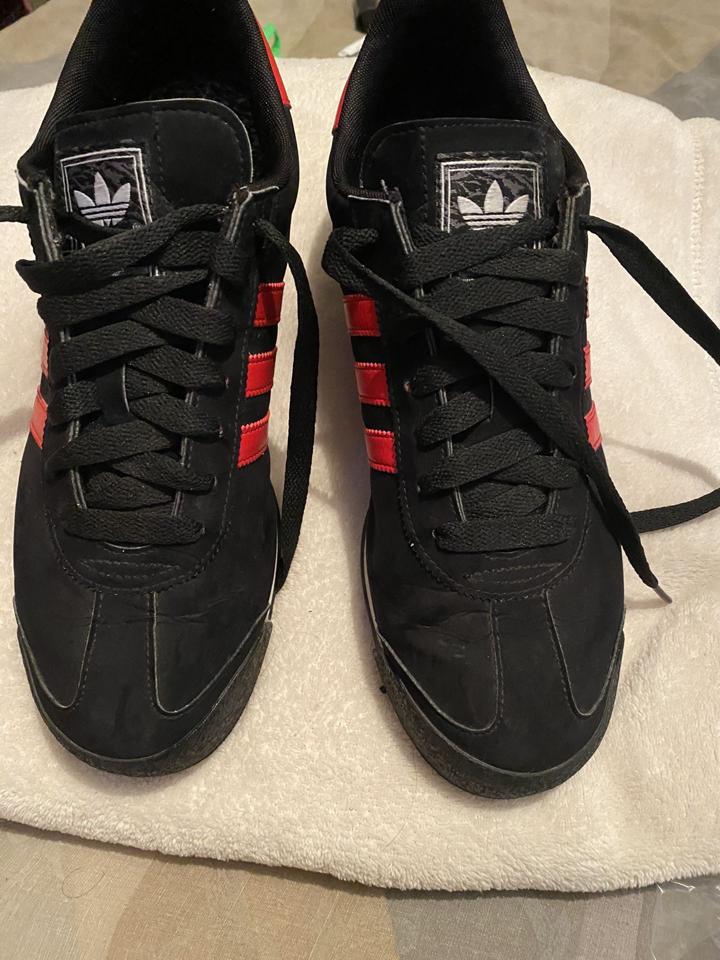 Adidas men size 9
