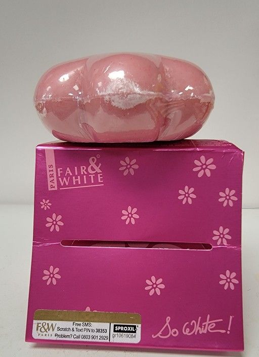 FAIR & WHITE SO WHITE SAVON SOAP