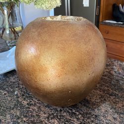 Gold Tone Flower Vase