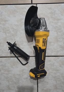Dewalt 20v XR Brushless 4-1/2" grinder ( Tool Only)