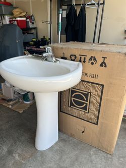 Pedestal Sink 