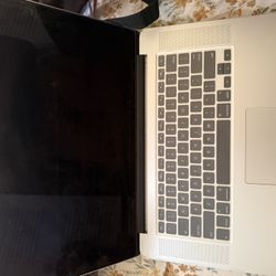 Apple 2013 MacBook Pro 15-inch 2.6 GHz I7 16Gb/500 Flash Storage Laptop 