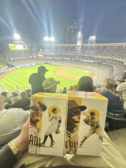 Manny Machado Bobble head (not Opened)