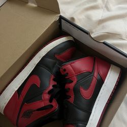 air jordan 1 mid 
