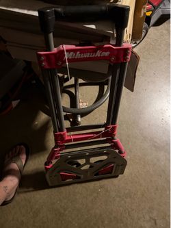 Milwaukee 150 pound hand truck