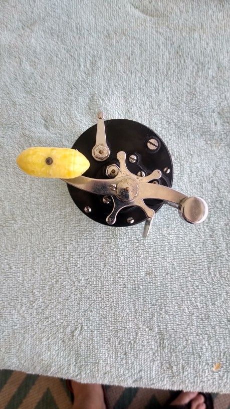 2 Penn Leveline 350 reels