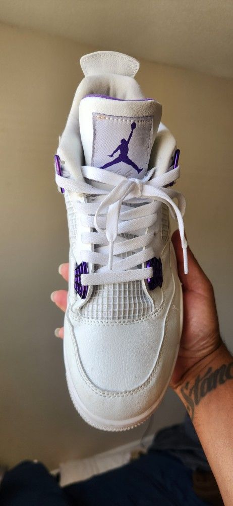Jordan 4's Retro Metallic Purple
