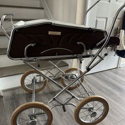 Vintage 1980s Saks Fifth Ave Baby Carriage (Stroller) for Sale in  Greensboro, NC - OfferUp