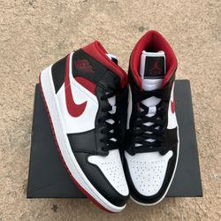 Gym Red Jordan 1s Size 11🔥