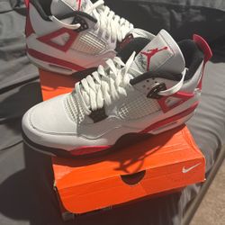 Retro JORDAN 4 BRAND NEW