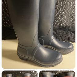Women's Original Tall Hunter Rain Boots size 8 Dark Navy Blue Preowned No Box
