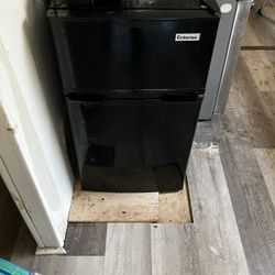 Mini Fridge 