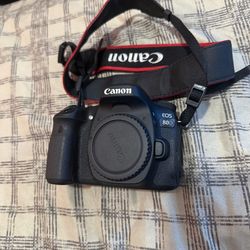 Canon EOS 80D Camera With Stand & Bag