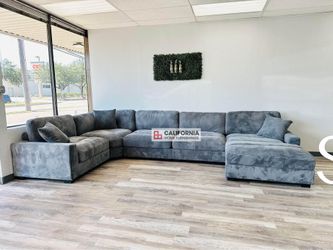 7pc XL modular sectional sofa Cordroy material / Financing available