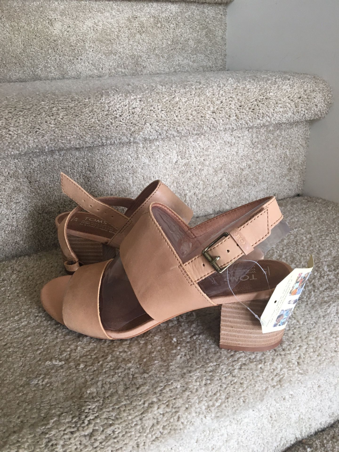 Toms poppy sandal size 7