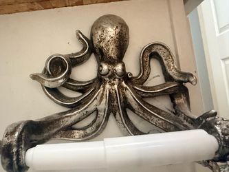 Bathroom decor