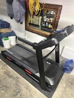2024 Bowflex BXT8J Motorized Treadmill Excellent Condition Low Usage - La Habra, CA