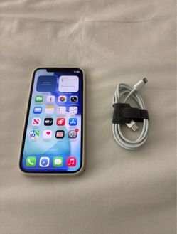 Unlocked IPhone 12 in Black 128 GB