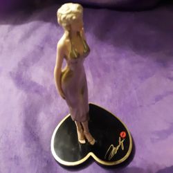 Marilyn Monroe miniature Statute  