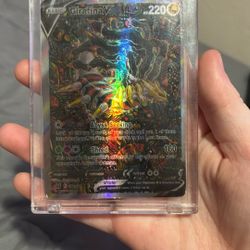 Giratina V Card