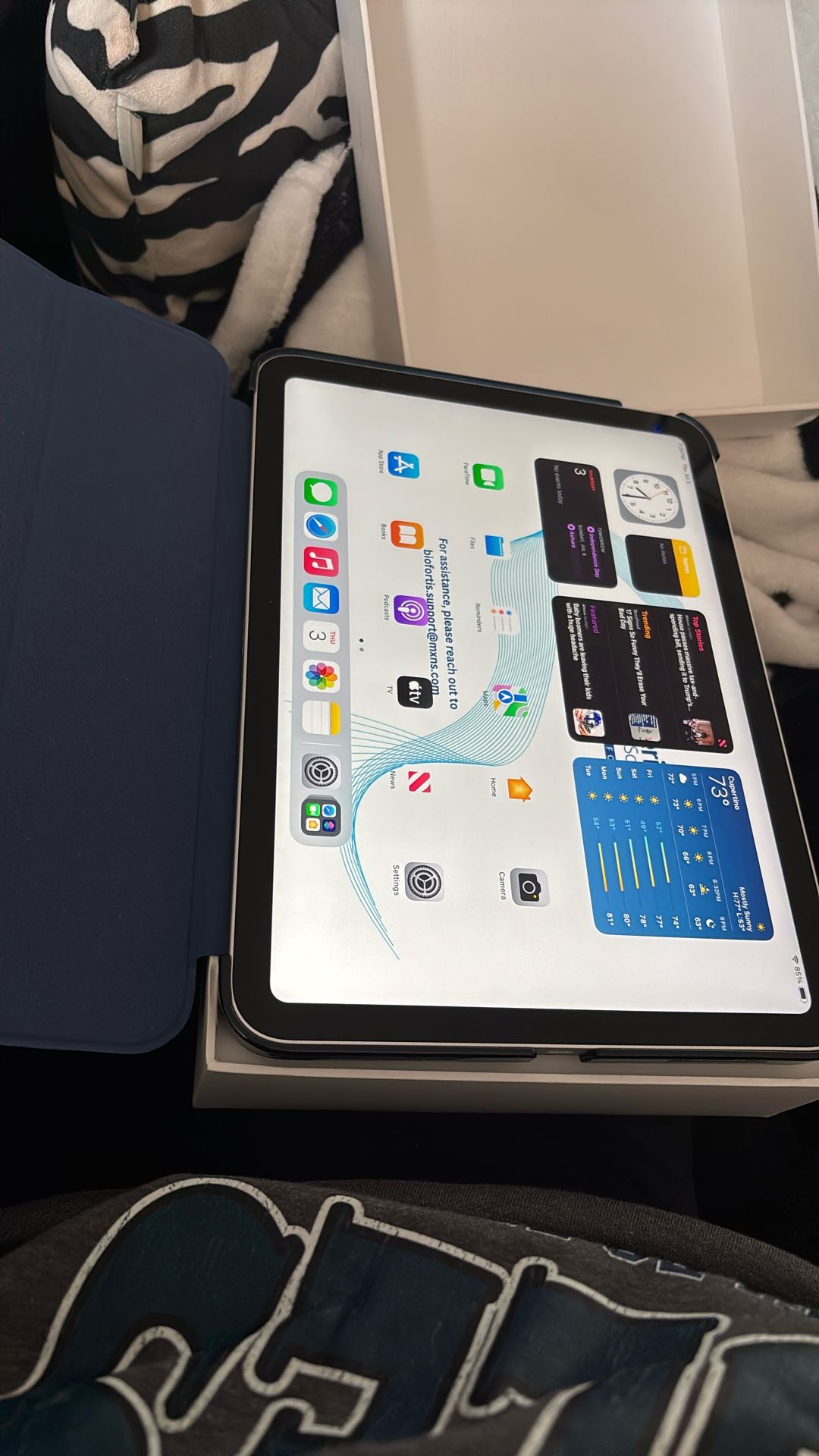 Brand New Silver 64GB 10th Generation iPad