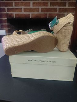Liliana wedge shoes