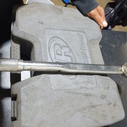 1/2 In Drive Torque Wrench