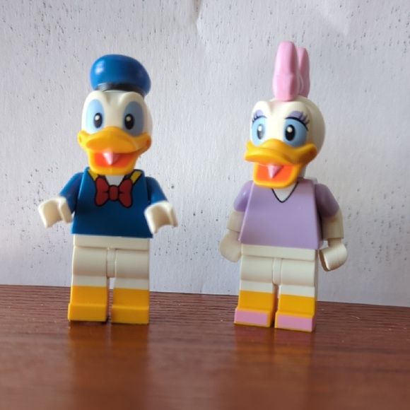 Donald & Daisy Duck Lego