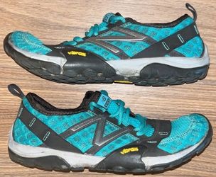 New Balance Minimus Trail WT10CG Running Sneakers Womens US 8.5 EU 40 Aqua Black Shoes Flats