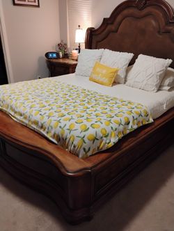 Solid Oak Bedroom Set 