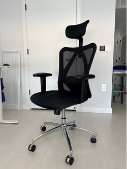 Sihoo M18 Ergonomic Office Chair – Mesh Back – Good Condition