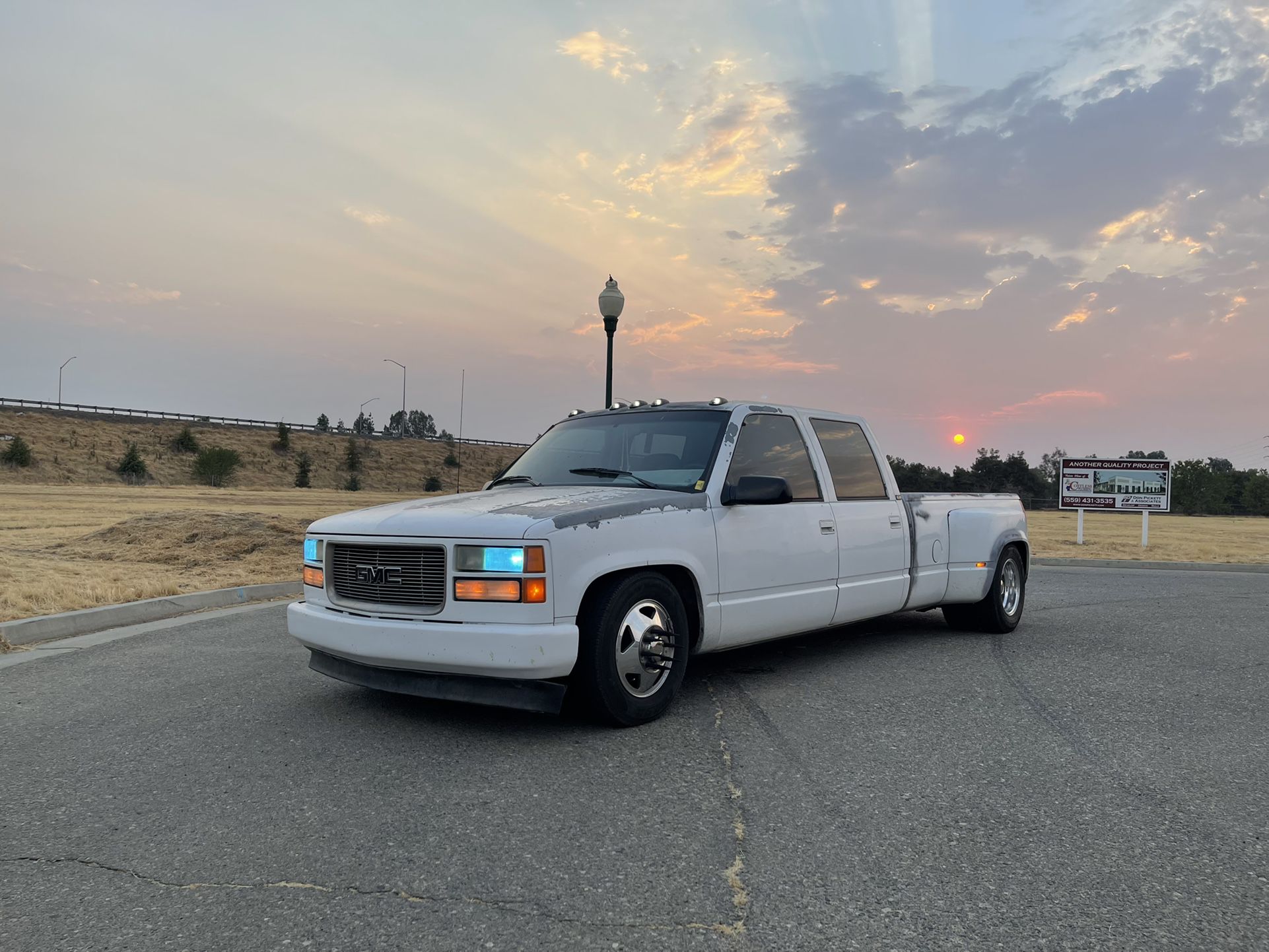 94 GMC  3500 Crew Cab  Dually With a 7.4 454 Motor 137 + Thousands Miles Clean Title 