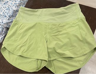 Lululemon size 6