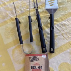 BBQ 3 Piece Kickstand Tool Set For Grilling