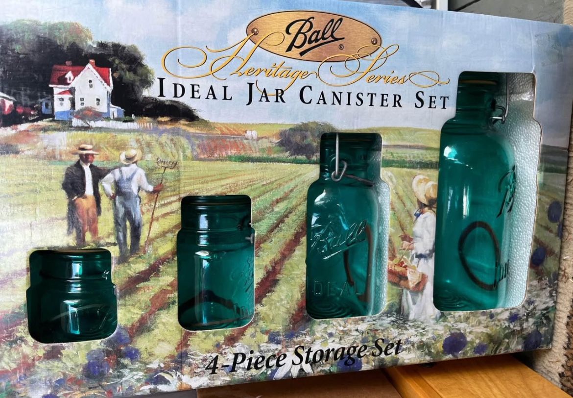 BALL JAR VINTAGE NEW SET