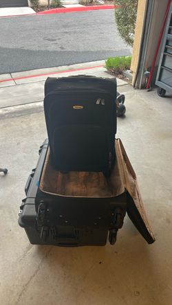 Two piece luggage set