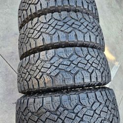 275 70 18 Tires Con 80% De Vida Las 4 De La Marca GOODYEAR 