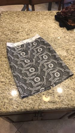 New banana republic skirt size 2 knee high