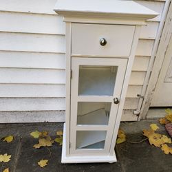 Cute Small Cabinet In Long Island Great Neck